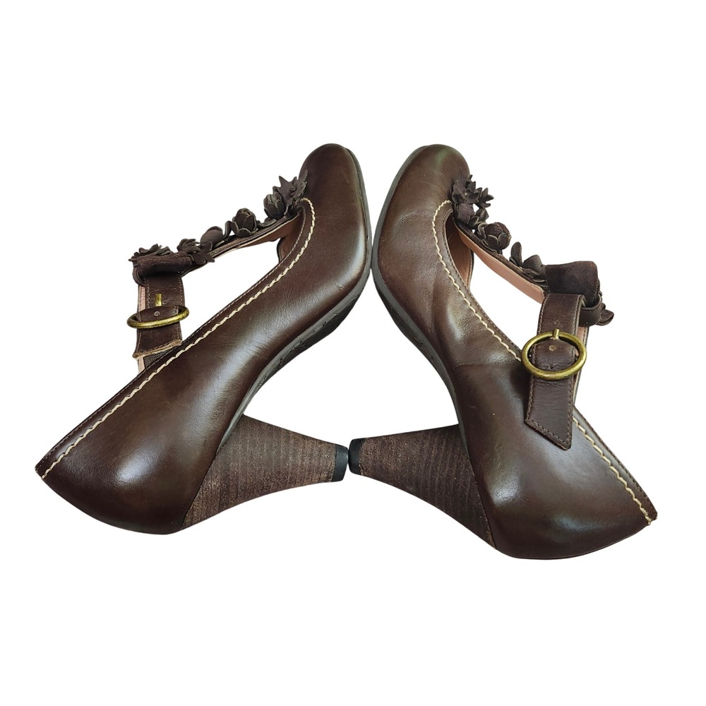 Anthropologie Brown Leather Floral T-Strap Mary Jane Heels Brazil Sz 38 Coquette - Picture 3 of 12